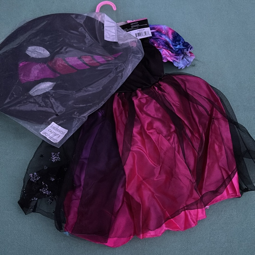 NWT Enchanting Unicorn Witch Kids 2 pc Costume Purple & Black Dress & Hat S 6-6X
